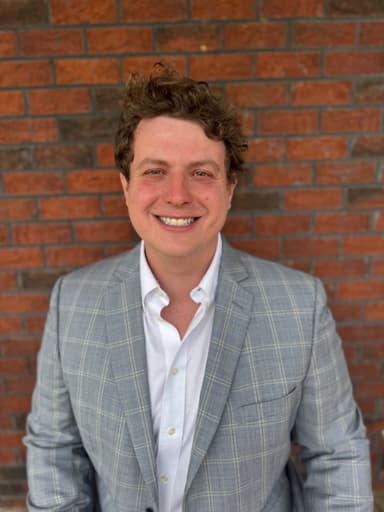 Luke Davis - Partner at Sapient Edge Strategies, Political and Public Affairs Consultant